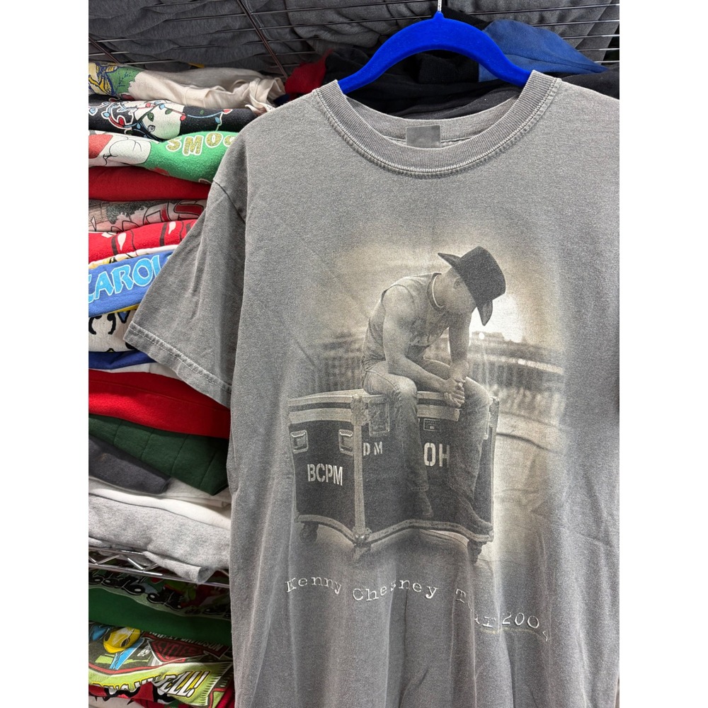 Kenny Chesney Tour 2004 Vintage Graphic T-Shirt Gray Mens Small Gildan 17x28